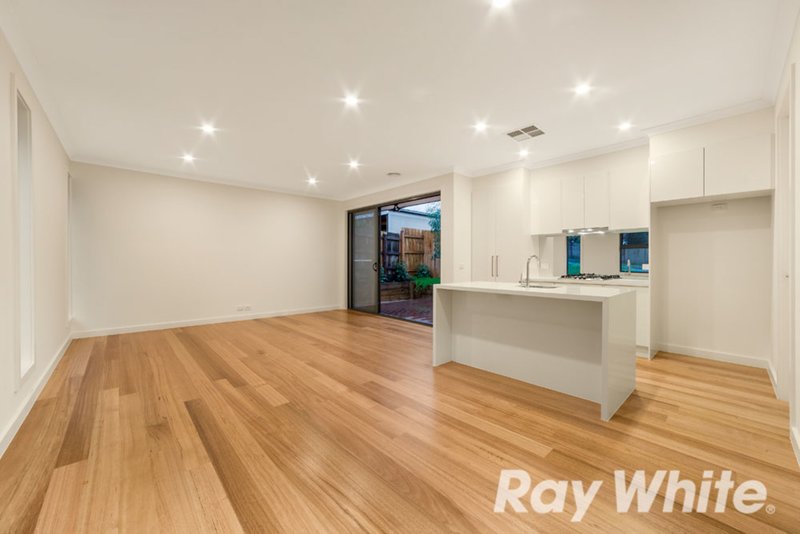 Photo - 1/7 Station Street, Burwood VIC 3125 - Image 2