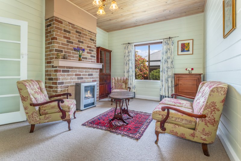 Photo - 17 Staveley Parade, Blackheath NSW 2785 - Image 4