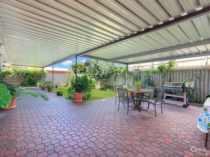 Photo - 17 Steadman Street, North Haven SA 5018 - Image 13