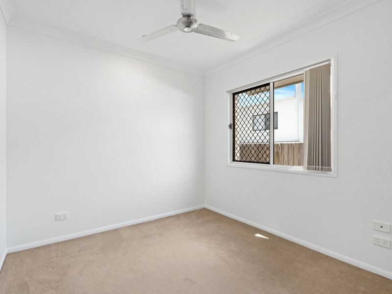 Photo - 17 Stellar Street, Spring Mountain QLD 4300 - Image 7