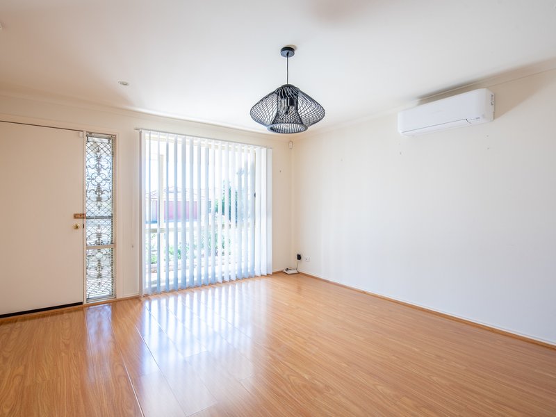 Photo - 17 Stephellen Way, Cranbourne West VIC 3977 - Image 3