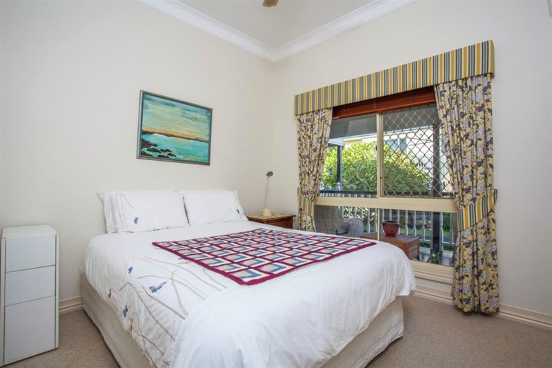 Photo - 17 Stone Brook Court, Cashmere QLD 4500 - Image 9