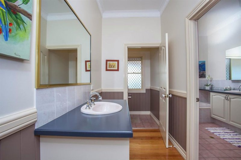 Photo - 17 Stone Brook Court, Cashmere QLD 4500 - Image 10