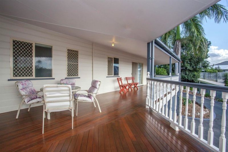 Photo - 17 Stone Brook Court, Cashmere QLD 4500 - Image 18