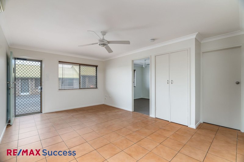 Photo - 1/7 Stradbroke Street, Rockville QLD 4350 - Image 2