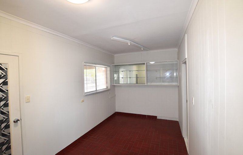 Photo - 17 Streeter Street, Clinton QLD 4680 - Image 17