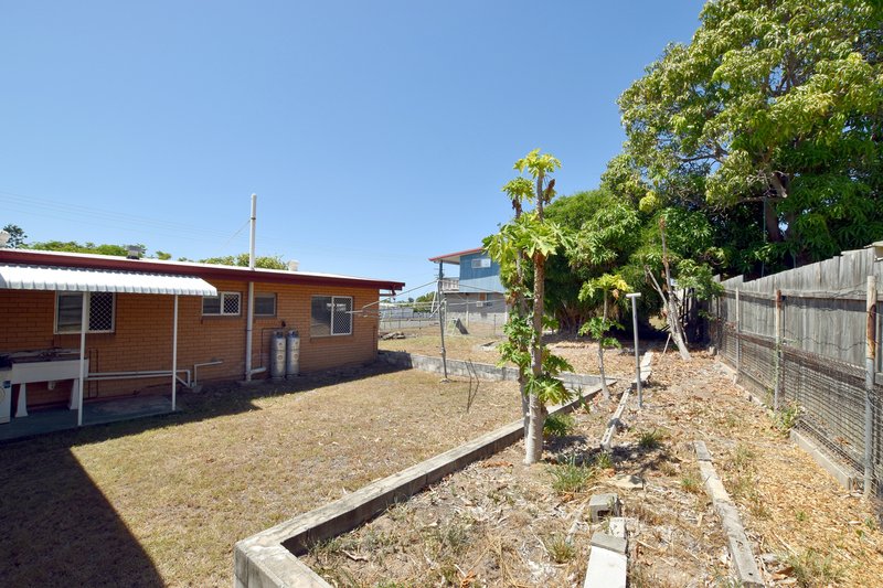 Photo - 17 Streeter Street, Clinton QLD 4680 - Image 21