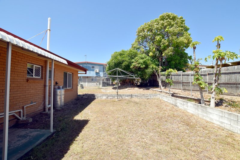 Photo - 17 Streeter Street, Clinton QLD 4680 - Image 22