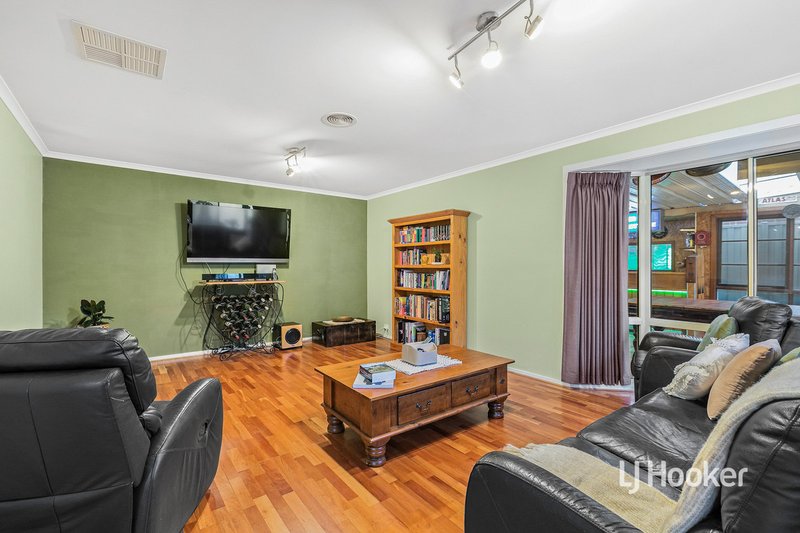 Photo - 17 Stretton Place, Wyndham Vale VIC 3024 - Image 8