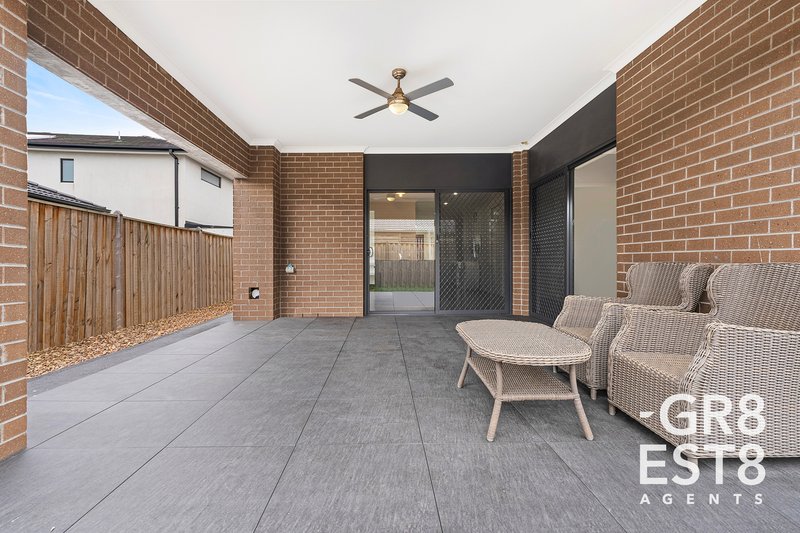 Photo - 17 Strickland Street, Cranbourne West VIC 3977 - Image 17