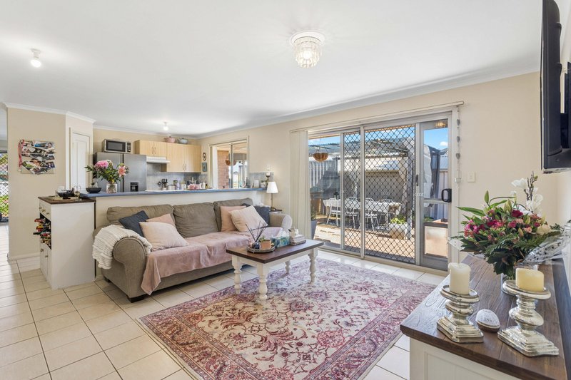 Photo - 17 Stringbark Avenue, Craigmore SA 5114 - Image 5