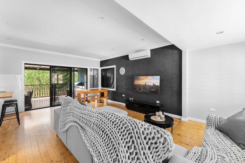 Photo - 17 Stuart Street, Helensburgh NSW 2508 - Image 2