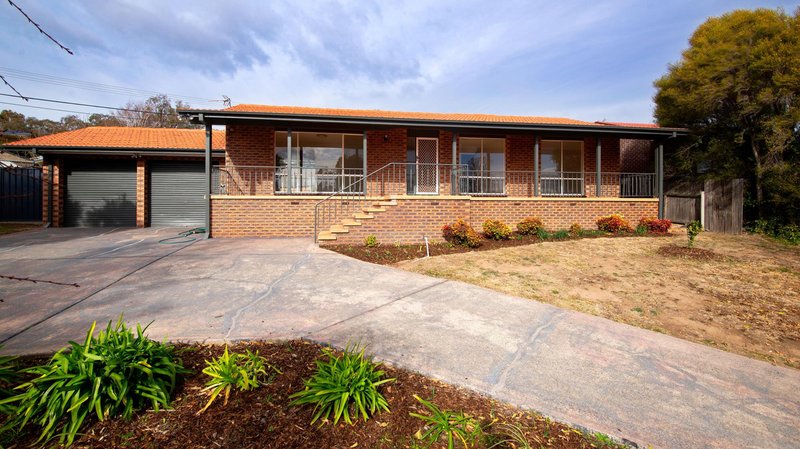 Photo - 17 Sturdee Crescent, Monash ACT 2904 - Image 1