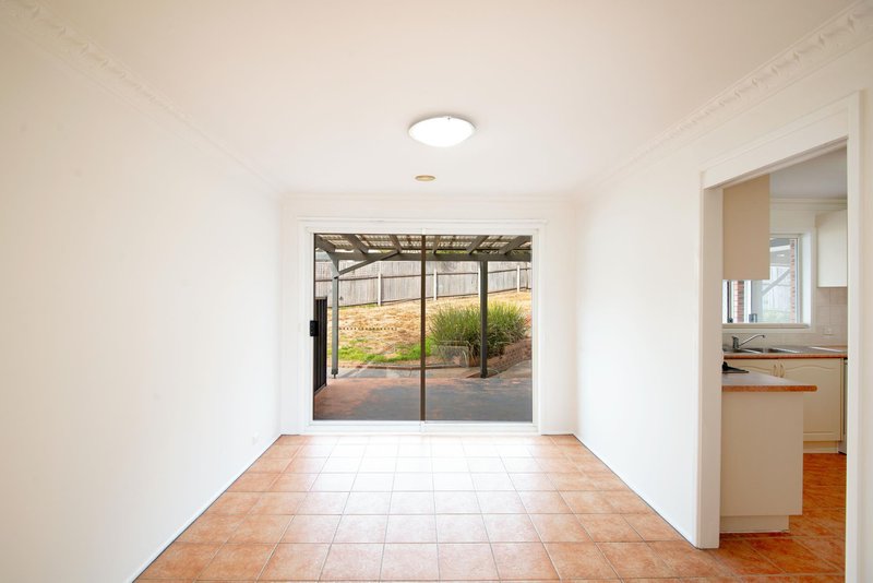 Photo - 17 Sturdee Crescent, Monash ACT 2904 - Image 8