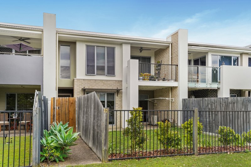 Photo - 17 Summerview Avenue, Yarrabilba QLD 4207 - Image 2