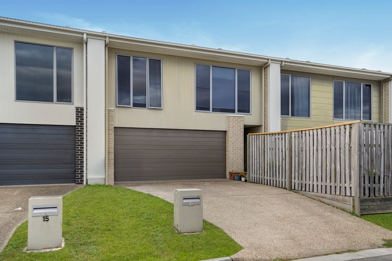 Photo - 17 Summerview Avenue, Yarrabilba QLD 4207 - Image 3