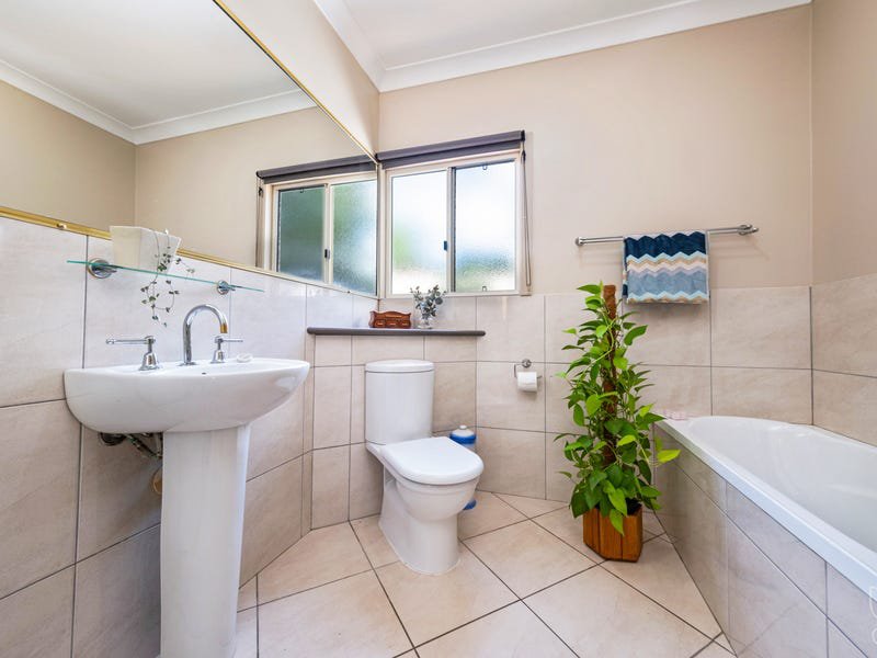 Photo - 17 Sunflower Street, Kinka Beach QLD 4703 - Image 12