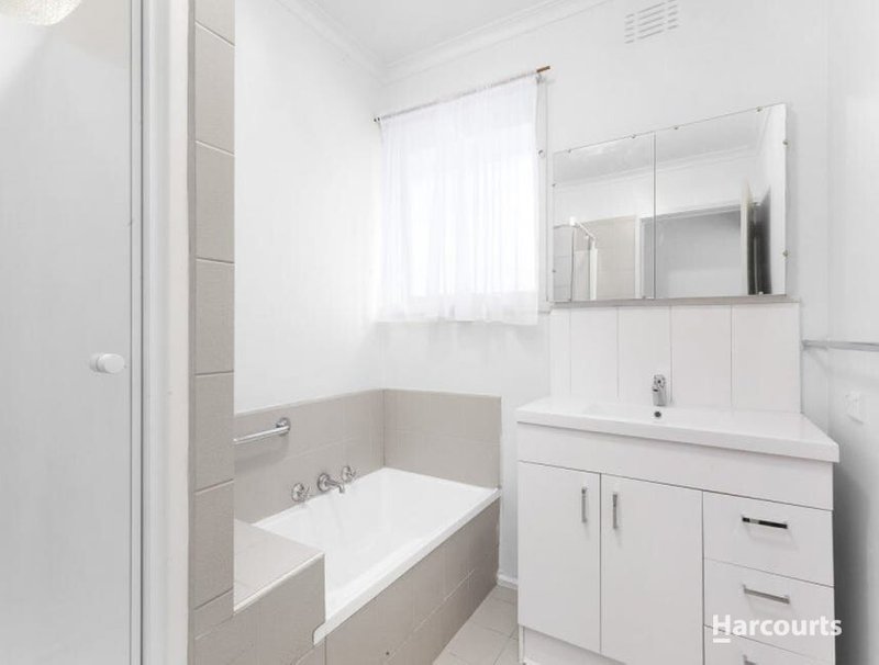Photo - 17 Sunhill Road, Templestowe Lower VIC 3107 - Image 4