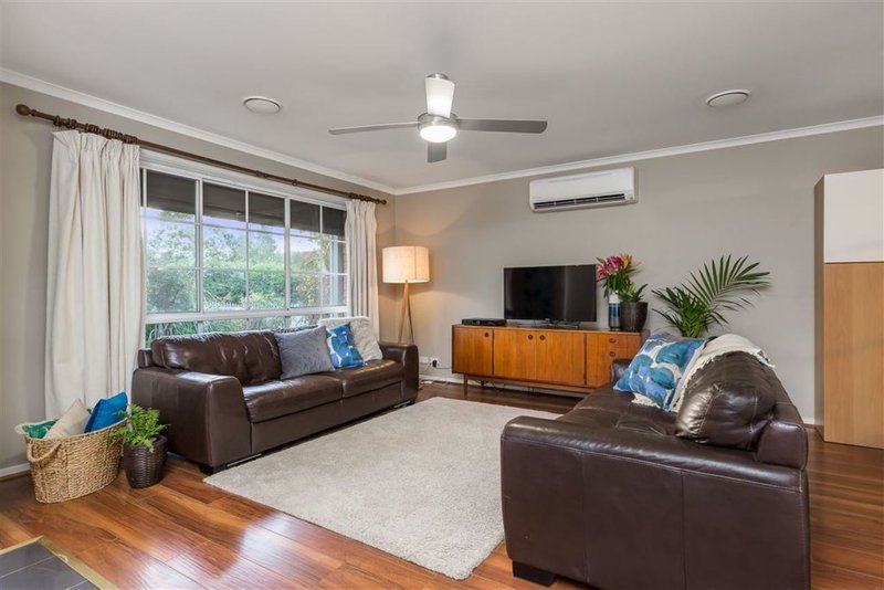 Photo - 17 Sunshine Street, Rowville VIC 3178 - Image 2