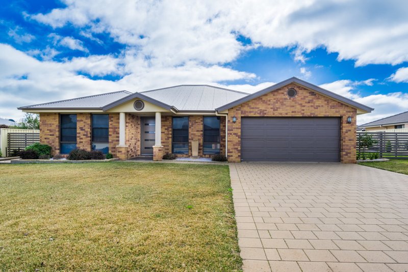 17 Sunvale Avenue, Dubbo NSW 2830