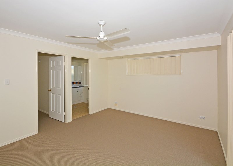 Photo - 17 Surrey Court, Kawungan QLD 4655 - Image 8