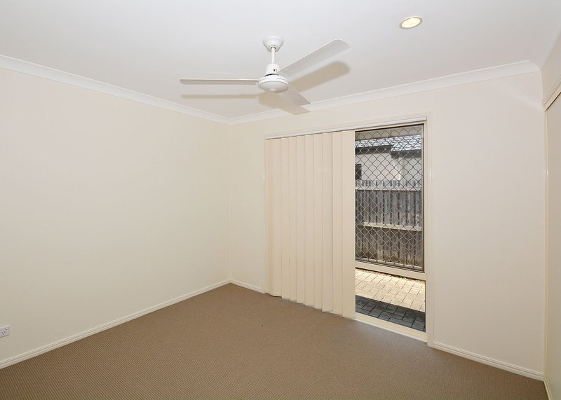 Photo - 17 Surrey Court, Kawungan QLD 4655 - Image 10