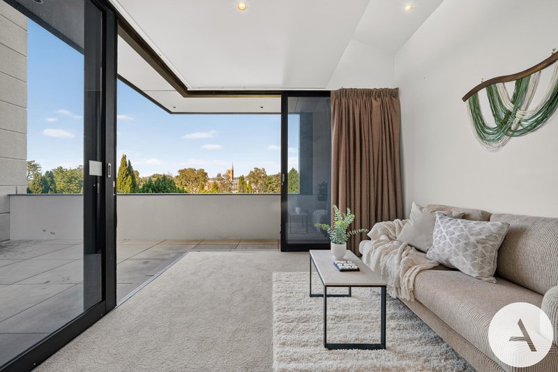 Photo - 1/7 Sydney Avenue, Barton ACT 2600 - Image 2