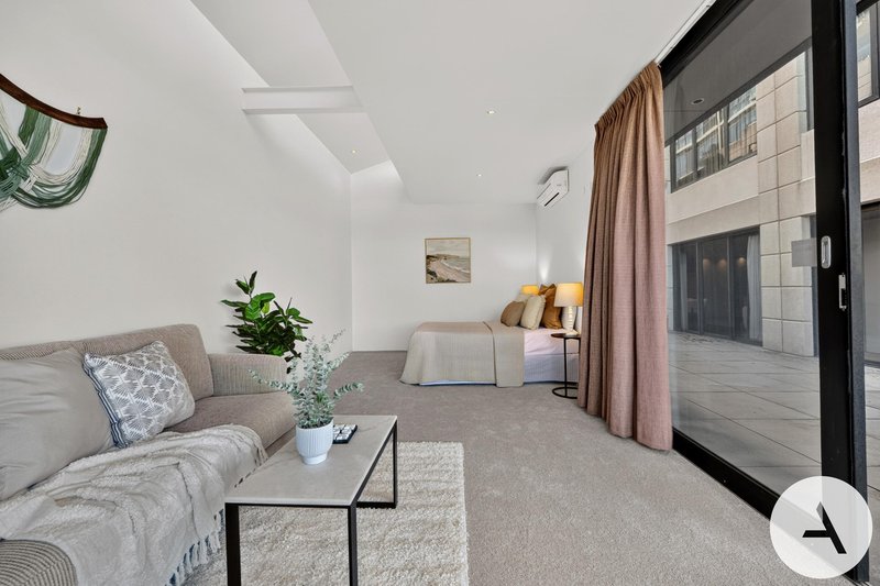 Photo - 1/7 Sydney Avenue, Barton ACT 2600 - Image 3