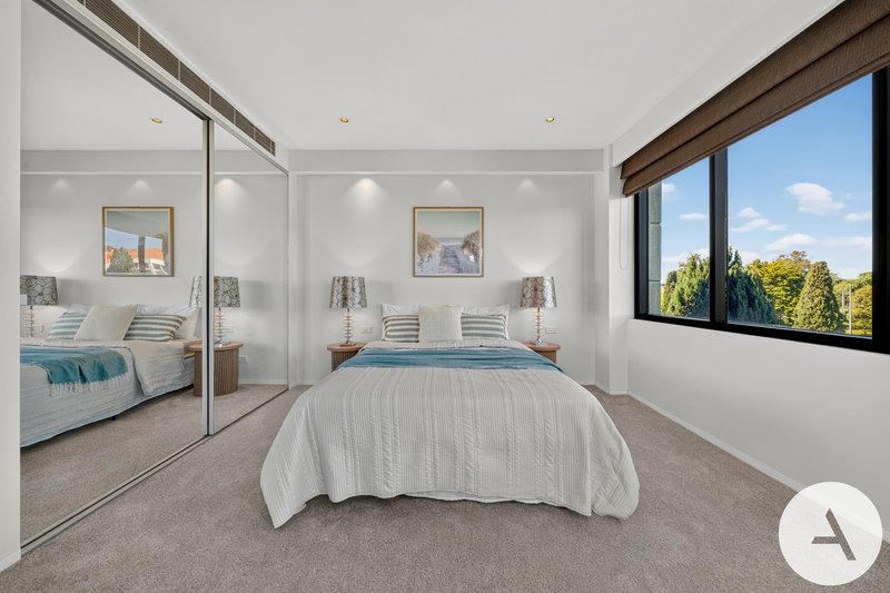 Photo - 1/7 Sydney Avenue, Barton ACT 2600 - Image 18