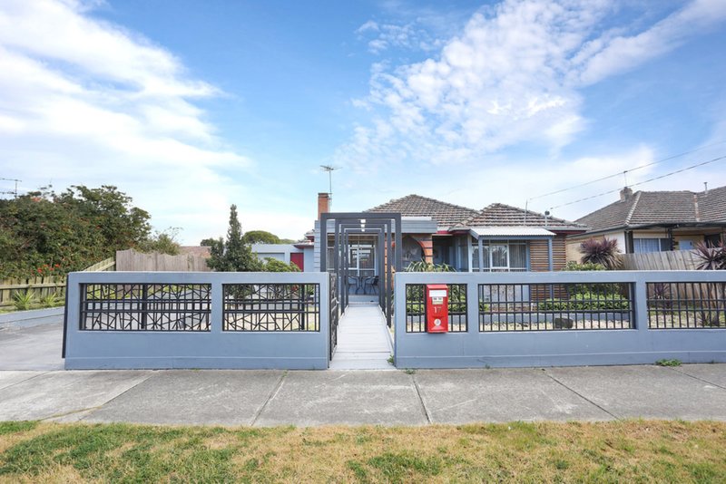 Photo - 17 Sydney Crescent, Lalor VIC 3075 - Image 5