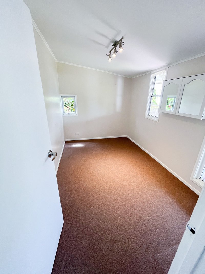 Photo - 17 Symes Street, Stanthorpe QLD 4380 - Image 7