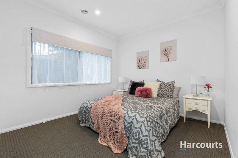 Photo - 17 Tanglewood Road, Rowville VIC 3178 - Image 12