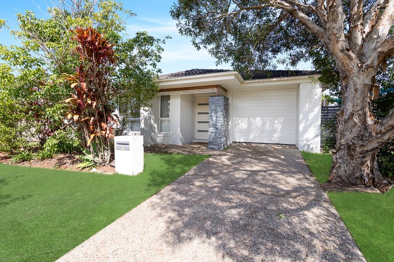 17 Tara Grove, Bellmere QLD 4510