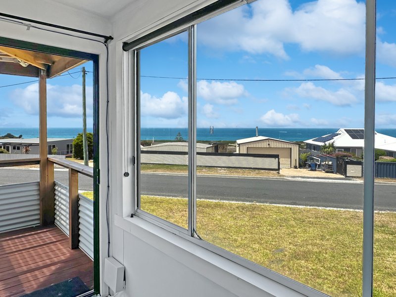 Photo - 17 Targett Street, Scamander TAS 7215 - Image 7