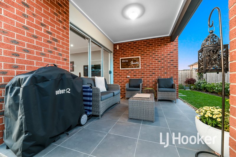 Photo - 17 Tarheel Street, Clyde North VIC 3978 - Image 14