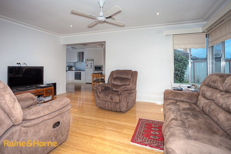 Photo - 17 Terence Street, Sunbury VIC 3429 - Image 5