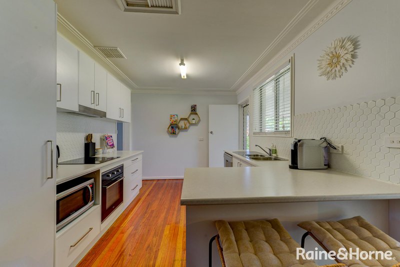 Photo - 17 Terry Street, Tamworth NSW 2340 - Image 2