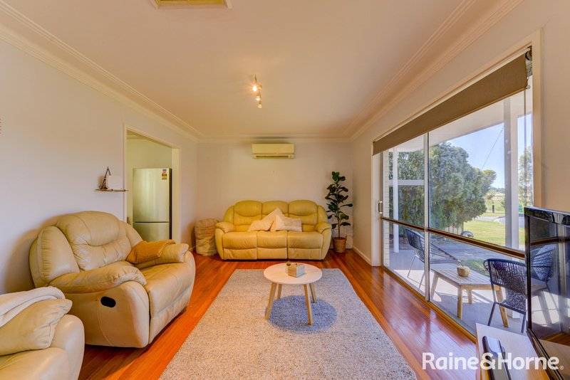 Photo - 17 Terry Street, Tamworth NSW 2340 - Image 4