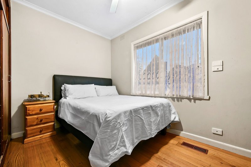 Photo - 17 Theodore Avenue, Noble Park VIC 3174 - Image 15