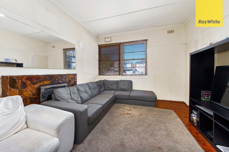 Photo - 17 Thomson Street, Maidstone VIC 3012 - Image 2