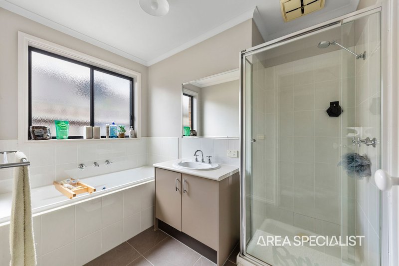 Photo - 17 Thornbill Circuit, Pakenham VIC 3810 - Image 17