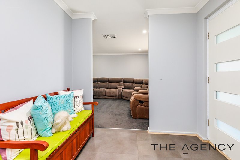 Photo - 17 Tipuana Place, Thornlie WA 6108 - Image 15