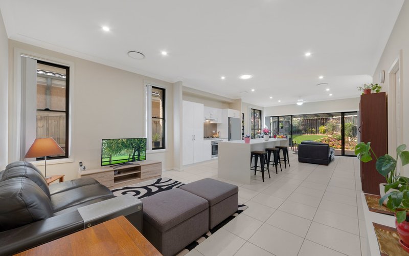 Photo - 17 Tivoli Lane, Campbelltown NSW 2560 - Image 3