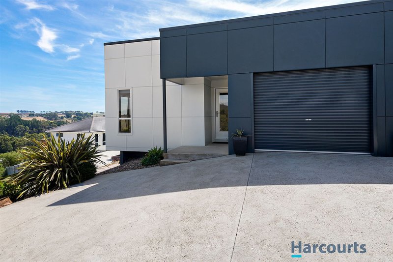 17 Tomarah Crescent, Devonport TAS 7310