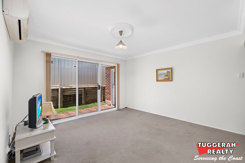 Photo - 17 Tonkiss Street, Tuggerah NSW 2259 - Image 4