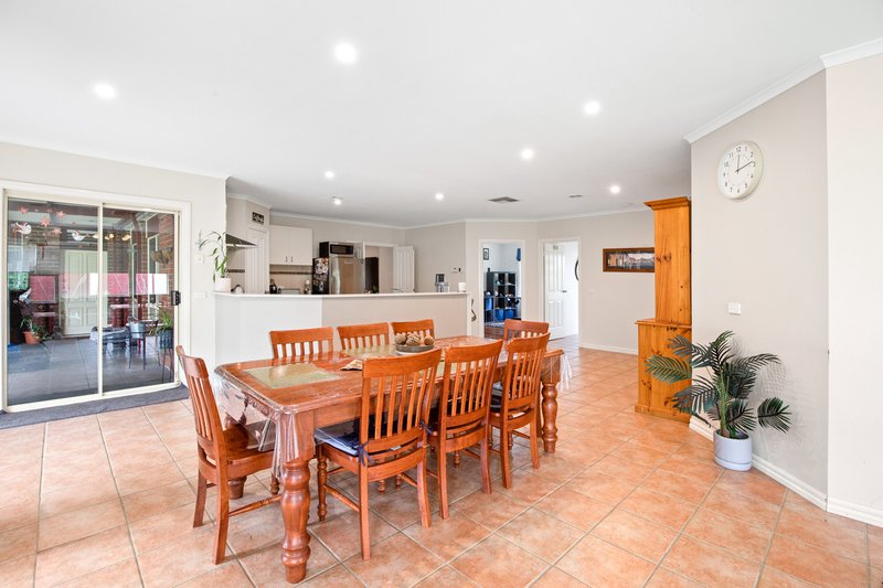 Photo - 17 Torquata Court, Hoppers Crossing VIC 3029 - Image 6