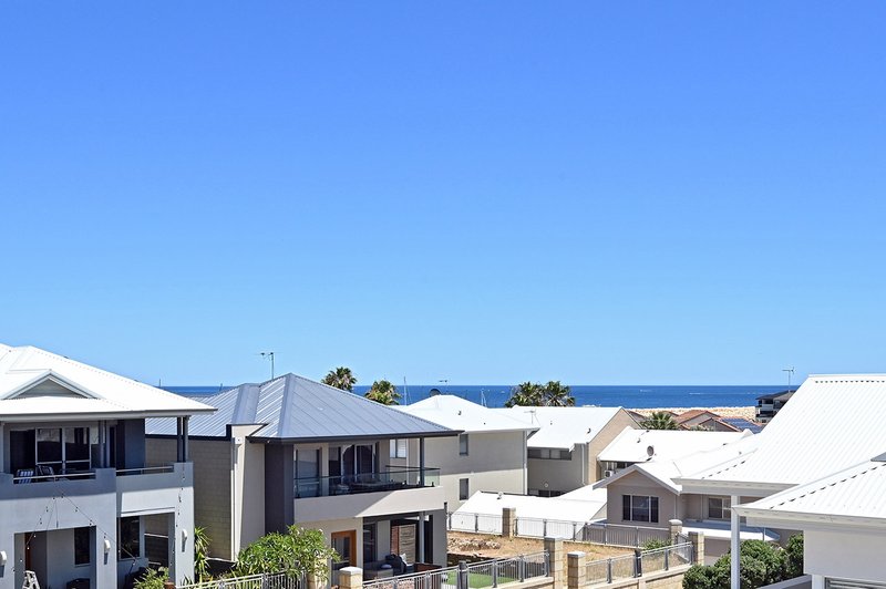 Photo - 17 Torquay Pass, Mindarie WA 6030 - Image 34