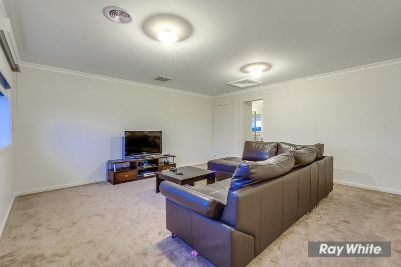 Photo - 17 Tourmaline St , Tarneit VIC 3029 - Image 9