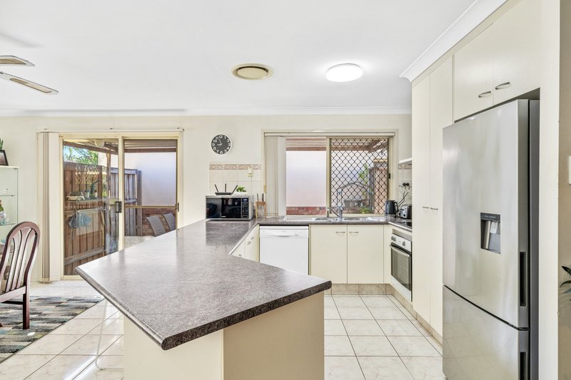 Photo - 17 Trade Winds Drive, Helensvale QLD 4212 - Image 3