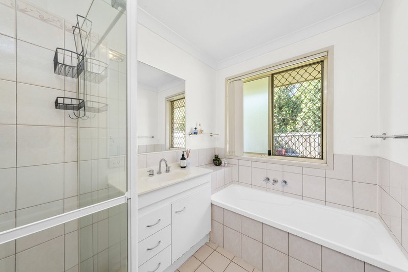 Photo - 17 Trade Winds Drive, Helensvale QLD 4212 - Image 9